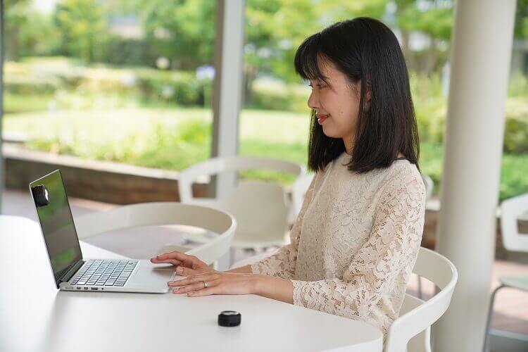 LINDAをPCにつけてZOOM会議