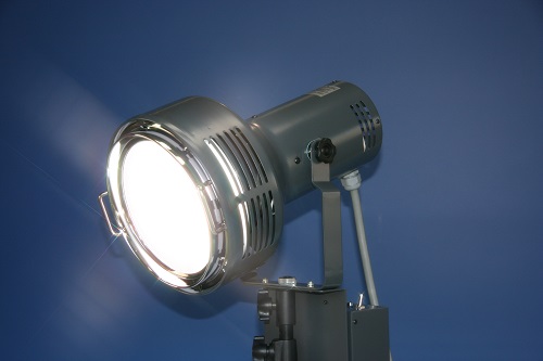 人工太陽照明灯納入事例　タッチパネルの見え方・性能評価