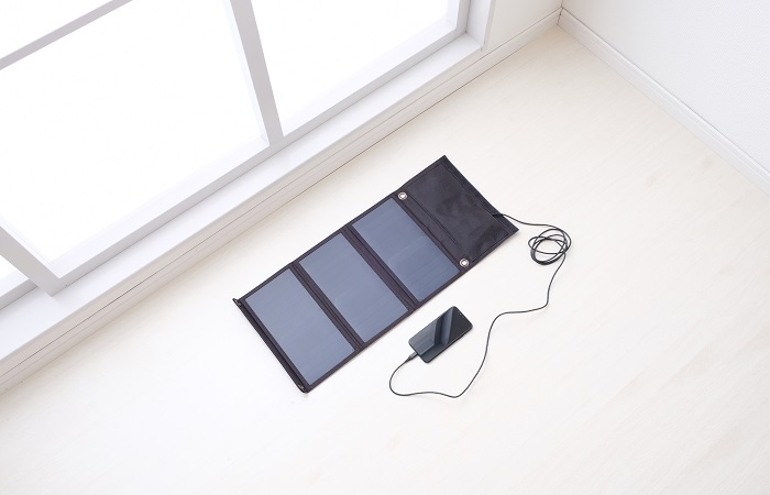 人工太陽照明灯SOLAXが太陽電池の簡易評価に採用される理由