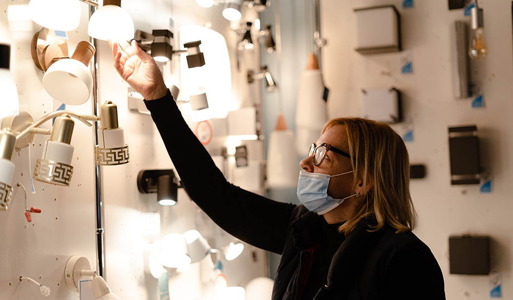 色が違って見える原因とは？分光分布による色の違いをわかりやすく解説！